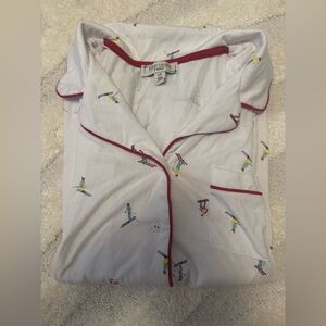 White long sleeve/long pants pajama set with ski pattern